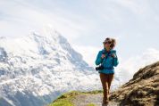 Frau beim Wandern Frau beim Wandern